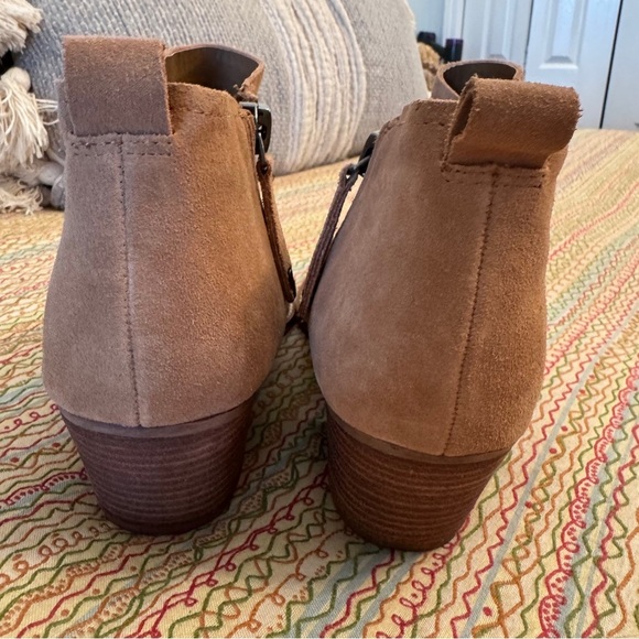 Dolce Vita Tan Suede Ankle Booties with Double Zippers NWT Size 10 - Picture 7 of 11